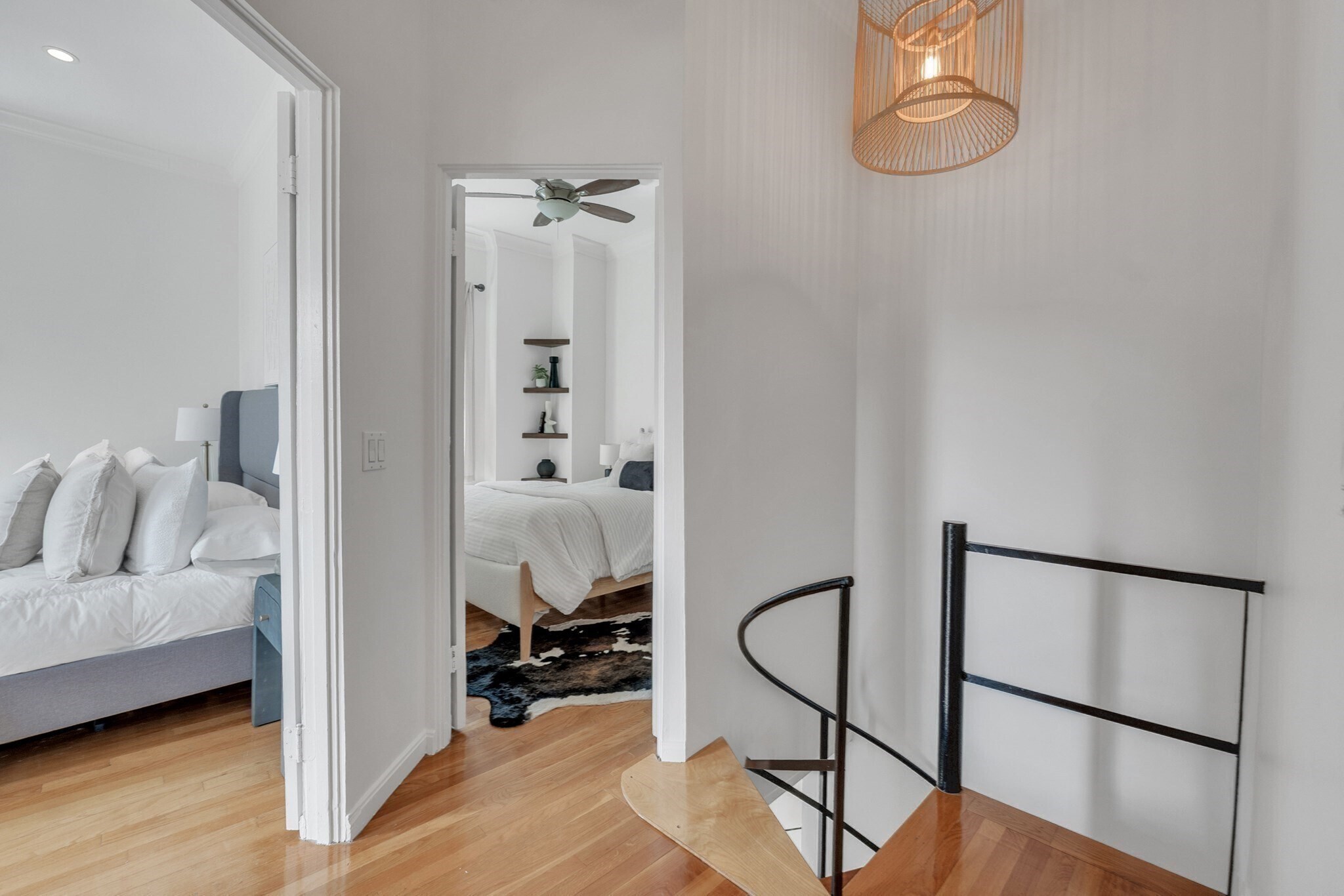 Building Photo - 17 Cazenove St