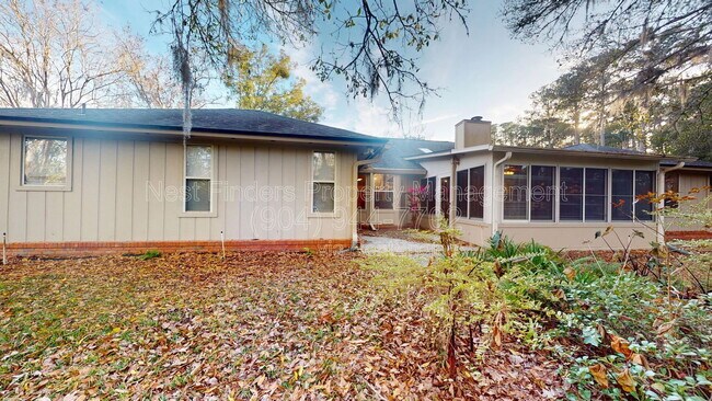 Building Photo - 2217 Hammock Oaks Dr N