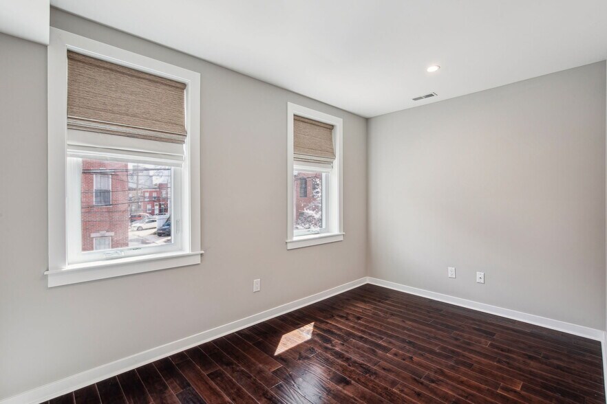 Building Photo - 1833 Ginnodo St