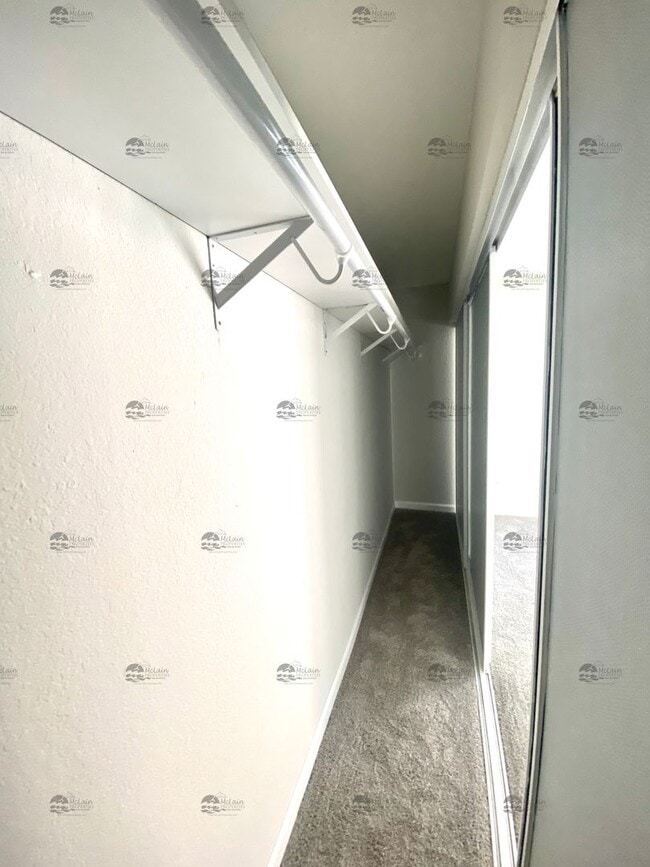 Building Photo - Updated 3BD/2BA with Air Conditioning