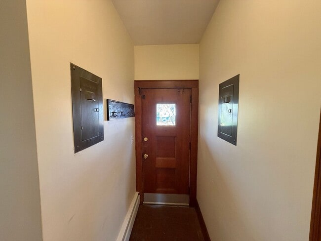 Building Photo - Mitchell College Historic District - 3BR / 4BA