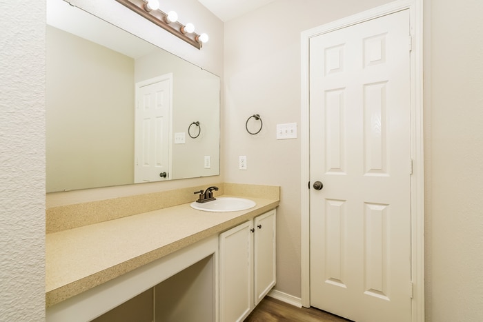 Building Photo - 3098 W Meadowbend Ln