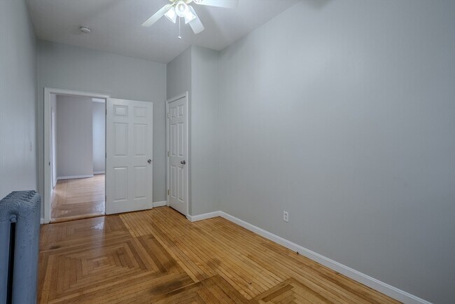 Building Photo - 117 Stevens St