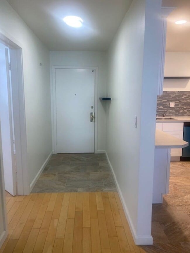 Building Photo - Rare Oppotunity: Freshly Remodeled 4-Bdrm/2-Ba Condo at 11th & Arizona in Santa Monica