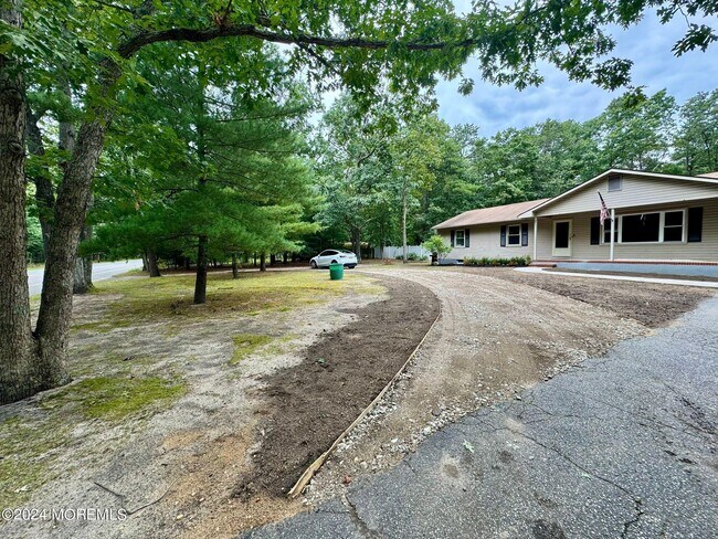 Building Photo - 271 S Stump Tavern Rd