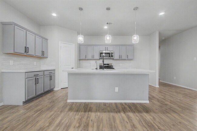 Building Photo - 20926 Corisande St