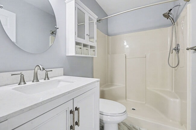 Building Photo - 3 bedroom 2.5 bathroom town-home for rent in Mechanicsburg