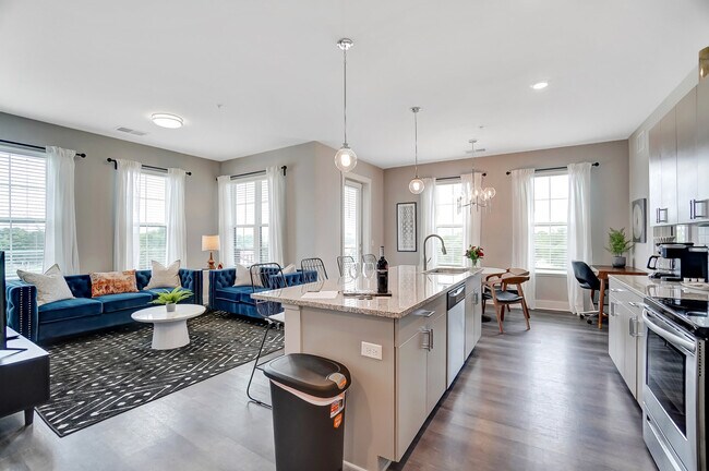 Building Photo - 2875 Olentangy River Rd