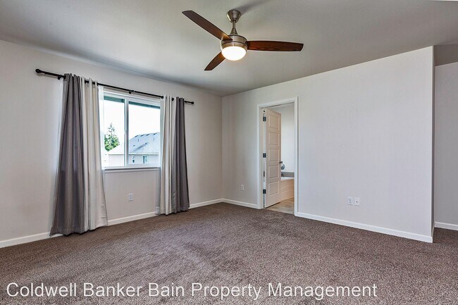 Building Photo - 4 br, 3 bath House - 14398 - 99th Way S.E.