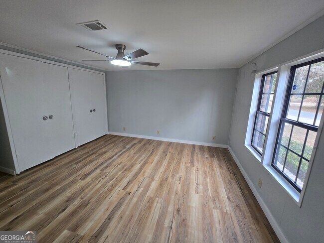 Building Photo - 1703 Point Peter Rd