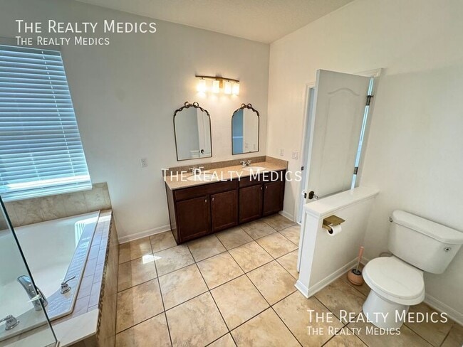 Building Photo - 308 Blue Cypress Dr