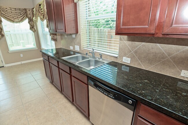 Building Photo - 6314 Bennington Springs Dr