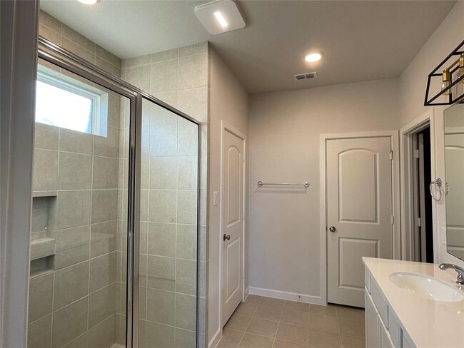 Building Photo - 9122 Brixham Dr