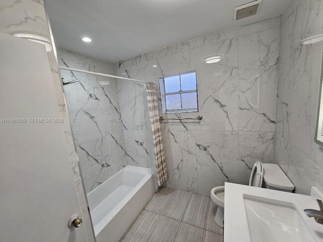 Building Photo - 5753 NW 98th Ave