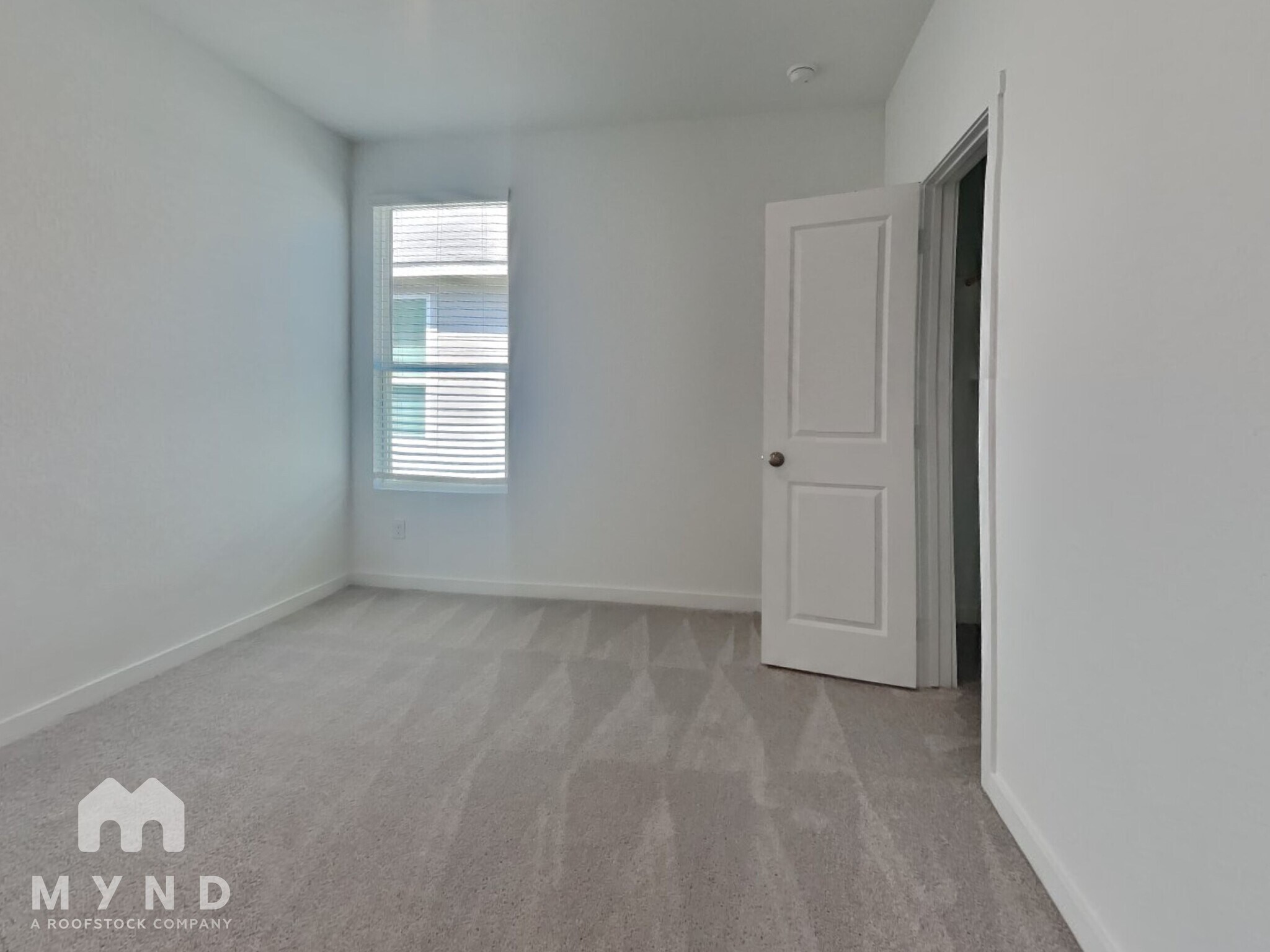 Building Photo - 10612 Ysasmendi Rdg