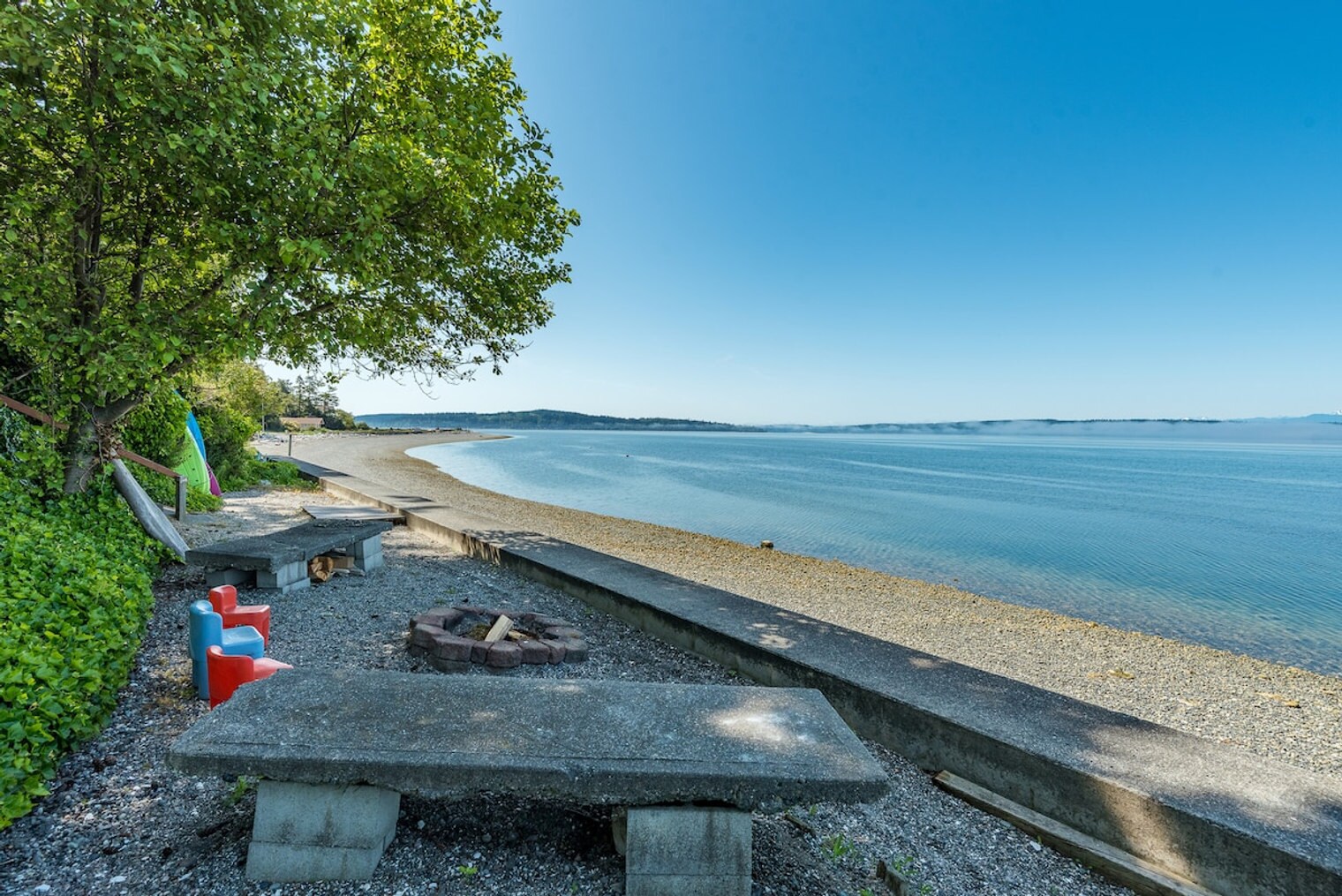 Building Photo - 2038 S Breezy Point Rd