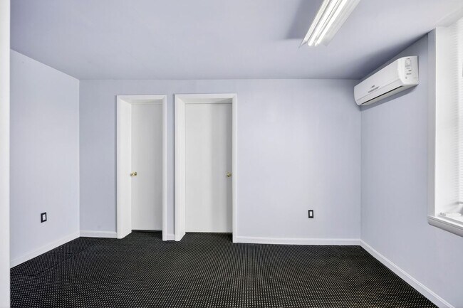 Building Photo - 2245 E Fayette St