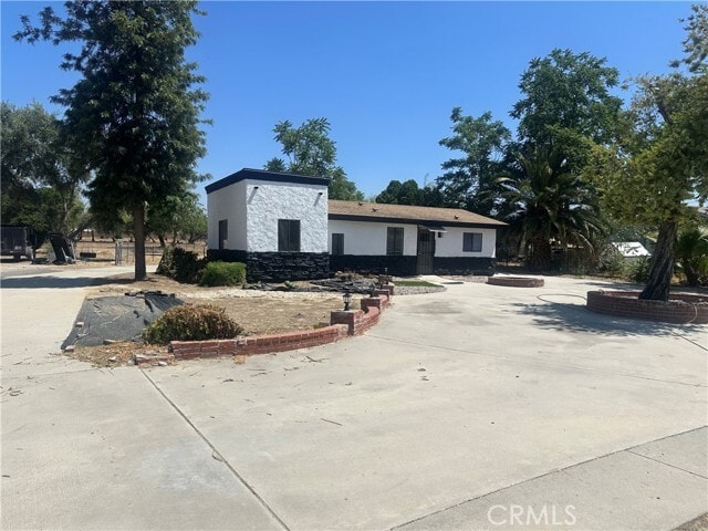 Building Photo - 28300 Alessandro Blvd