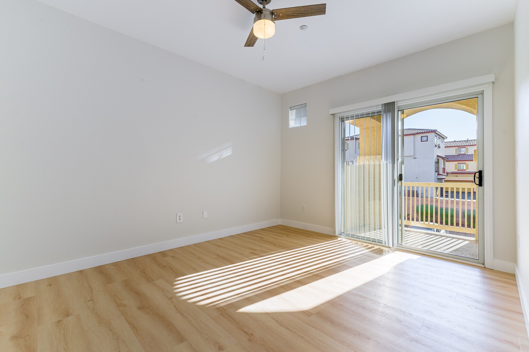 Building Photo - 5855 Valley Dr
