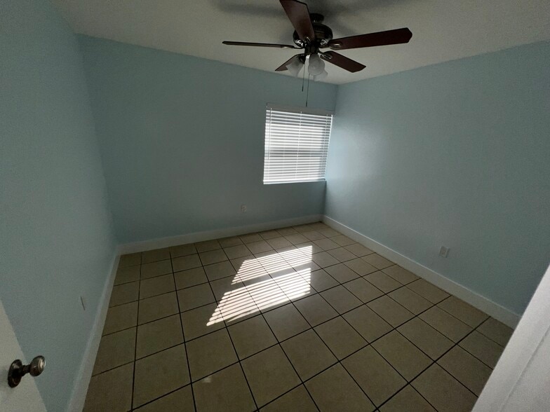 Building Photo - 9300 W Flagler St