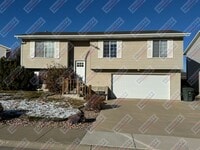 Building Photo - Single Family Home with 4 Bedrooms