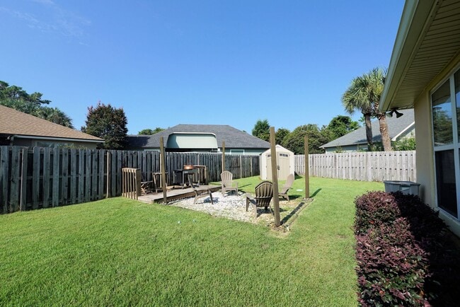 Building Photo - Charming 3-Bedroom Home in Peaceful Cul-de...
