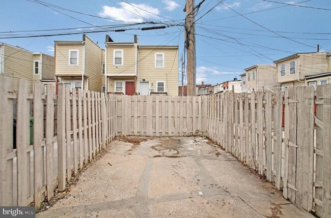 Building Photo - 1102 Carroll St