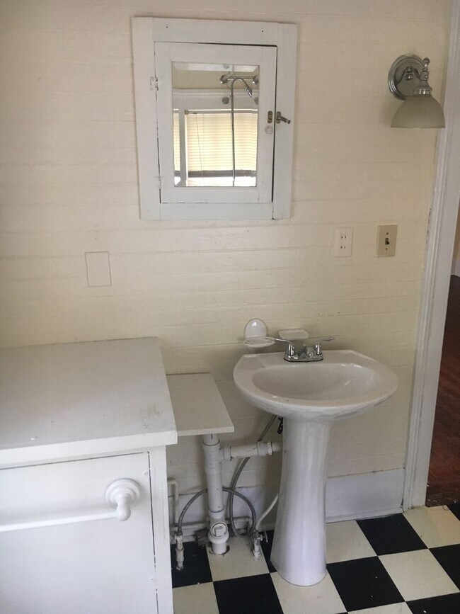 Building Photo - S. 7th Street 121