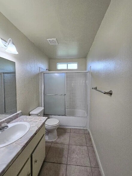 Building Photo - 2553 S Holloway Ave