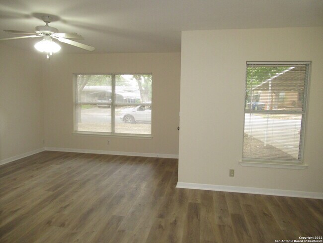 Building Photo - 267 Cicero Ave