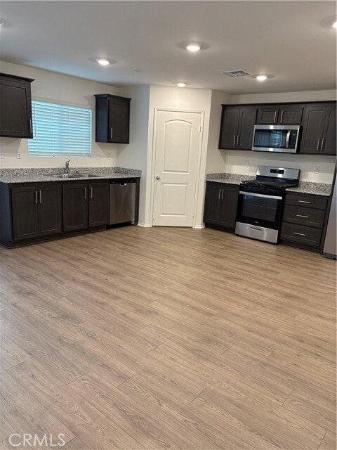 Building Photo - 14006 Starlene St