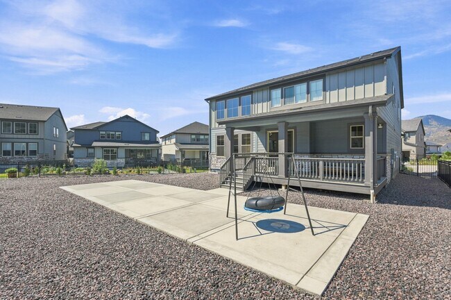Building Photo - 3066 S Quaker St