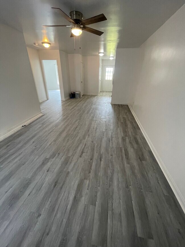 Building Photo - 25 Lone Walnut Rd