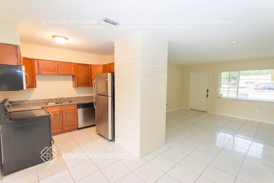 Building Photo - 710 NW 176th Terrace
