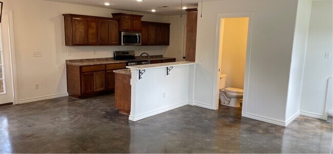 Building Photo - 1405 Crescent Bentonville Crescent