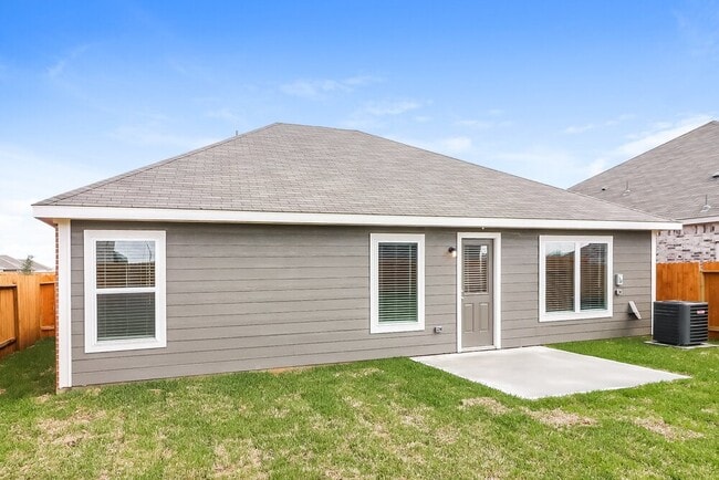 Building Photo - 425 Sunny Highlands Dr