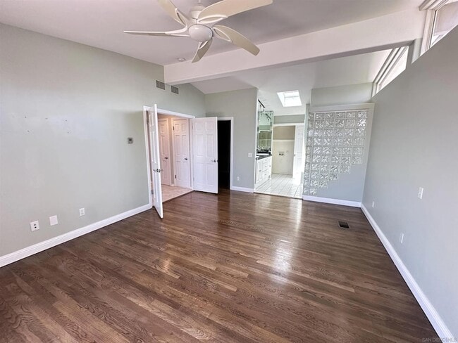 Building Photo - 3539 Mt Laurence Dr