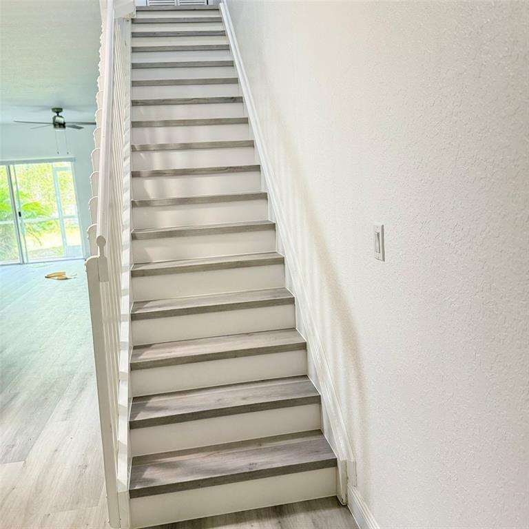 Building Photo - 6482 Catalina Ln