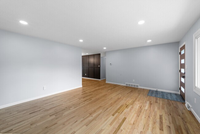 Building Photo - 1200 Eric Ave