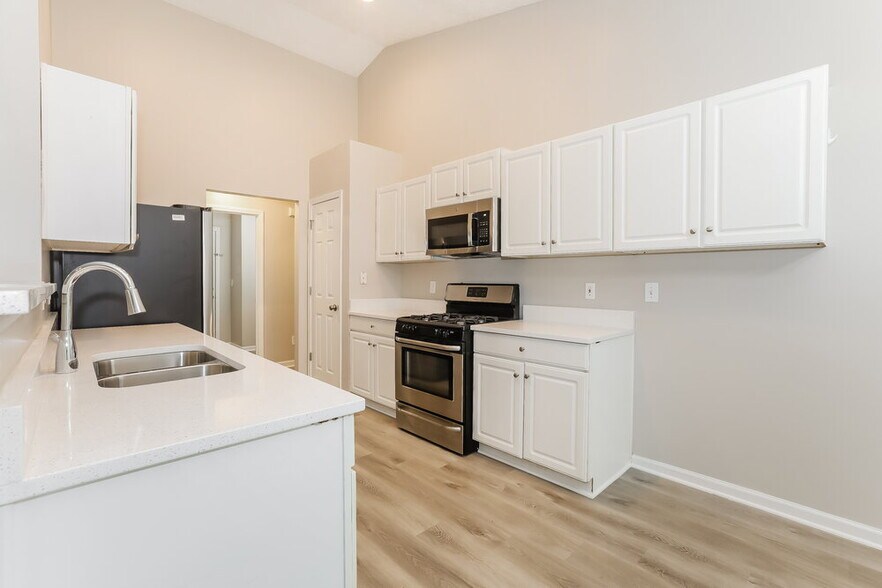 Building Photo - 2747 Wilding Green Ln