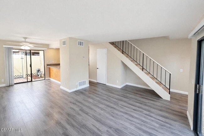 Building Photo - 28825 Conejo View Dr