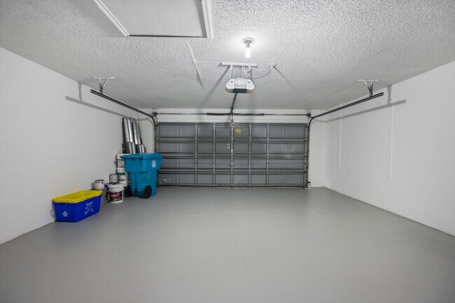 Building Photo - 3578 Chesapeake Cir