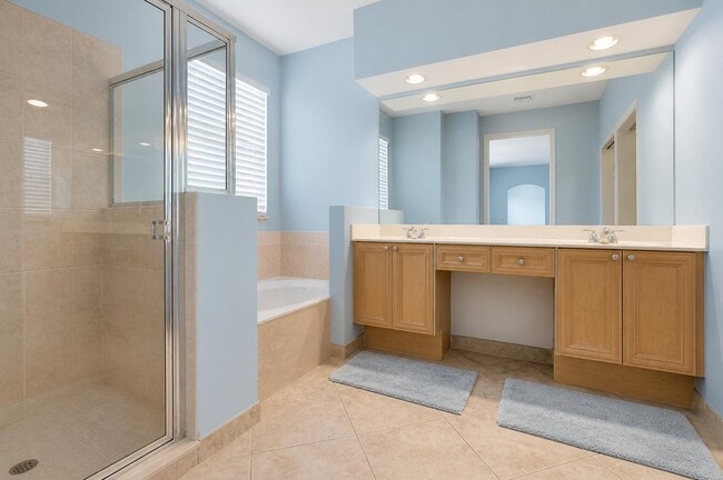 Building Photo - 3945 Torres Cir