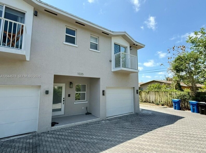 Building Photo - 1035 NW 2nd Ave