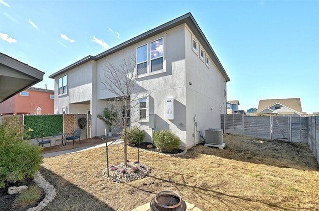 Building Photo - 5309a Baythorne Dr