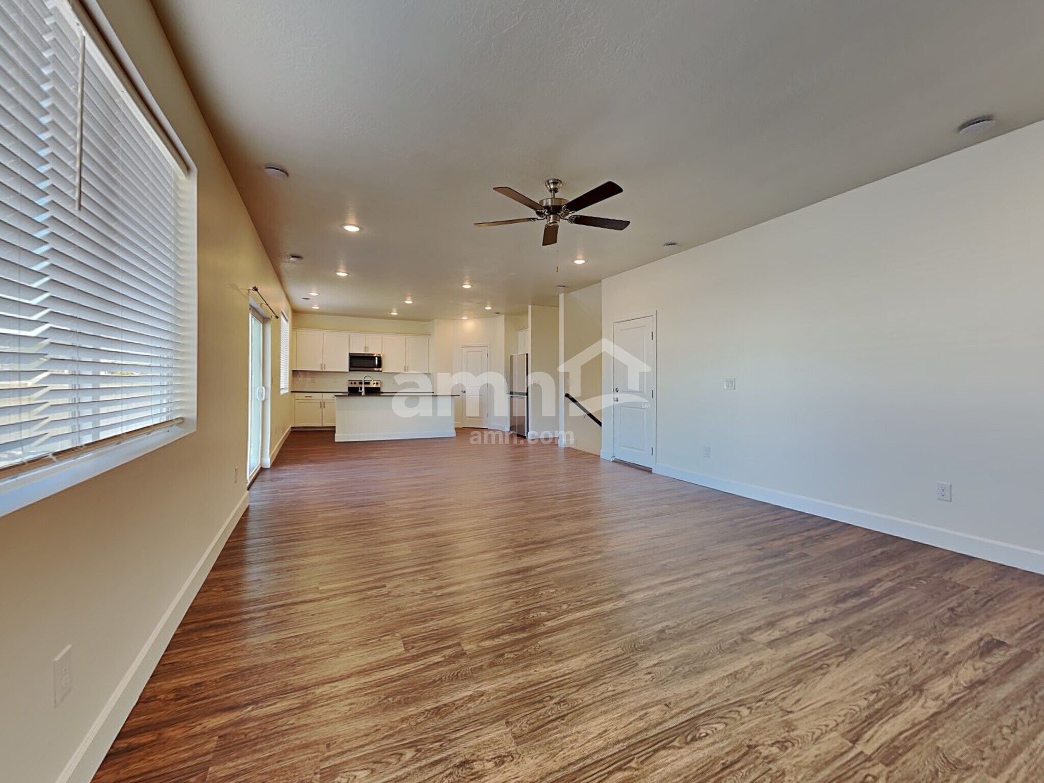 Building Photo - 259 N Dry Crk Rd