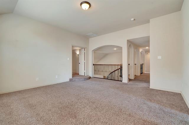 Building Photo - 3300 Lakeview Blvd