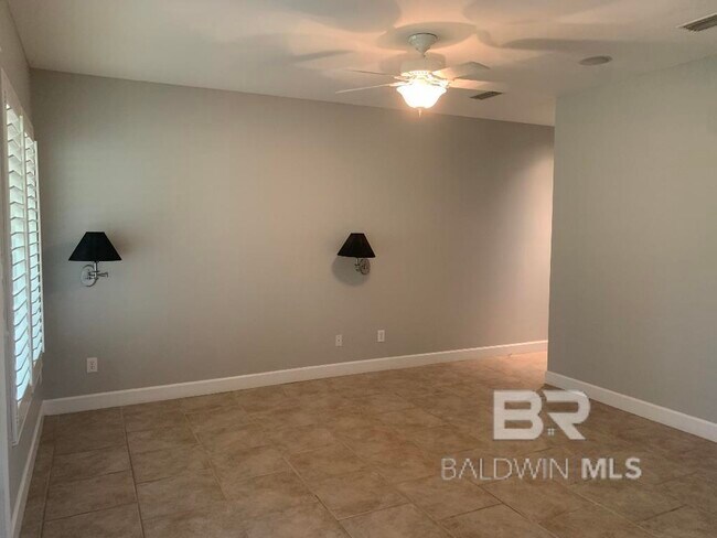 Building Photo - 30793 Pine Ct