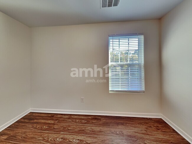 Building Photo - 1861 Cottage Grove Way