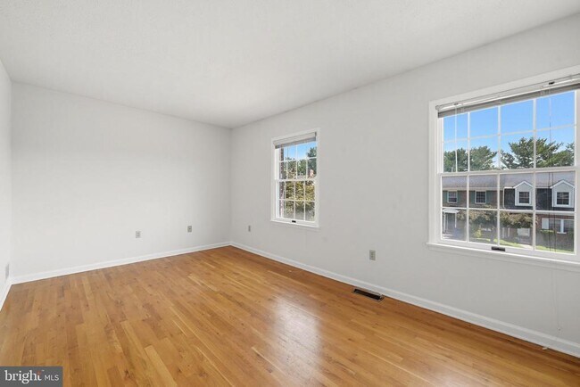Building Photo - 504 Tudor Dr